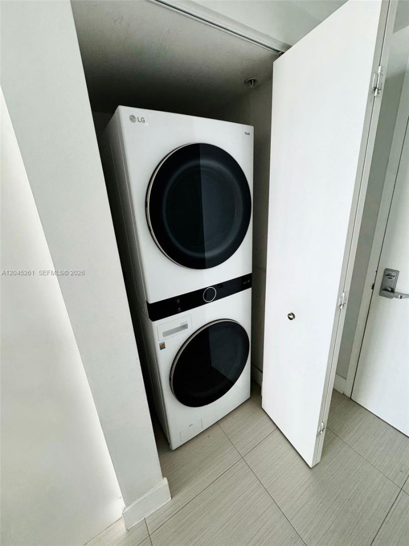 92 SW 3rd St , Unit 3608, Miami, FL 33130 Photo