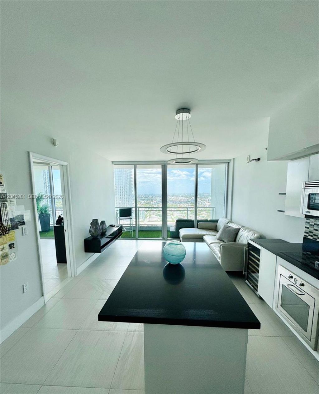 92 SW 3rd St , Unit 3608, Miami, FL 33130 Photo