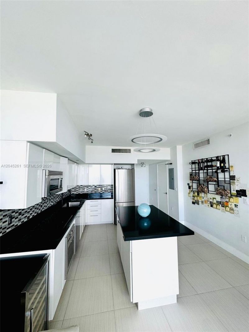 92 SW 3rd St , Unit 3608, Miami, FL 33130 Photo