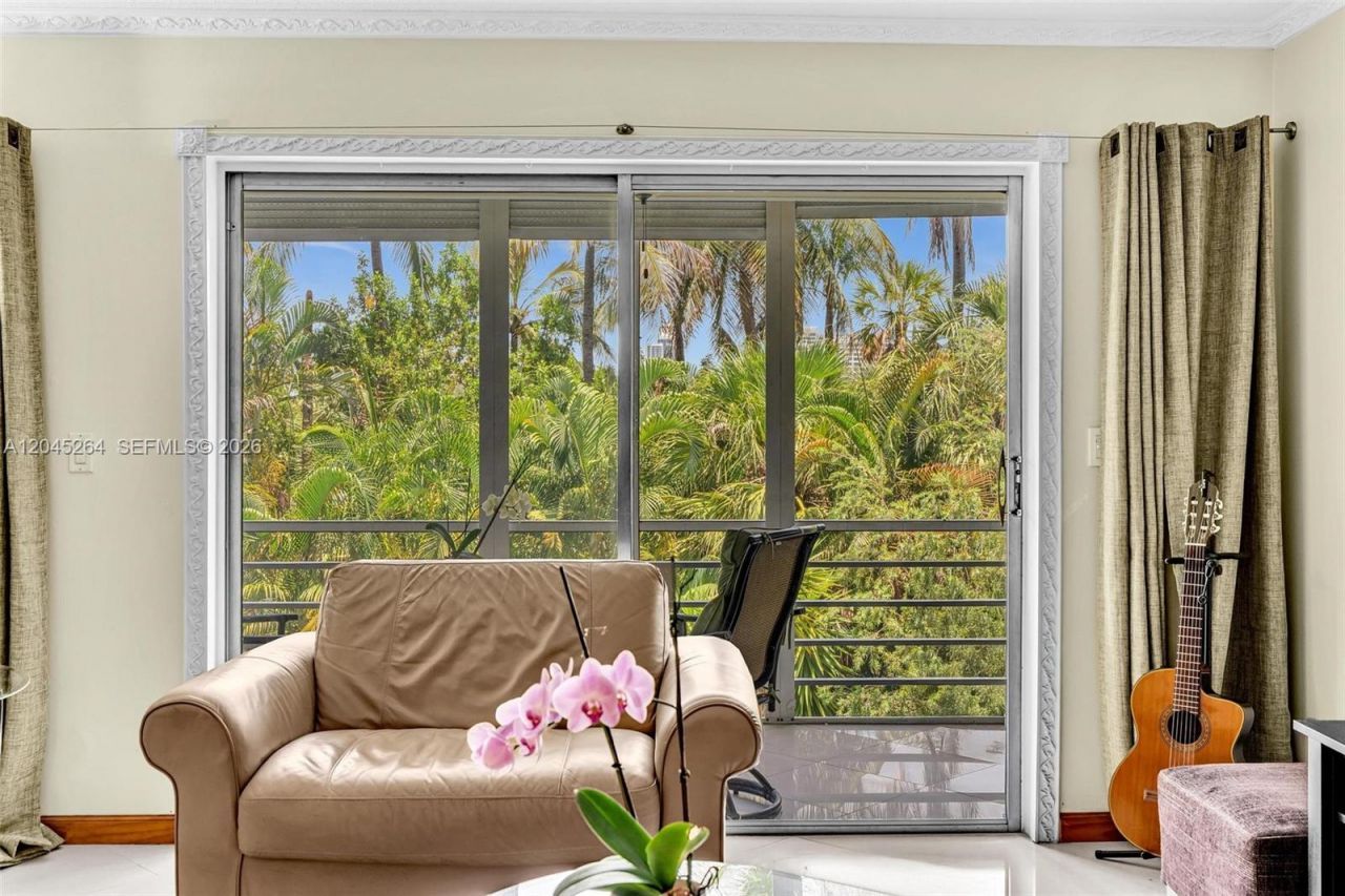 700 NE 14th Ave, Unit 307, Hallandale Beach, FL 33009 Photo
