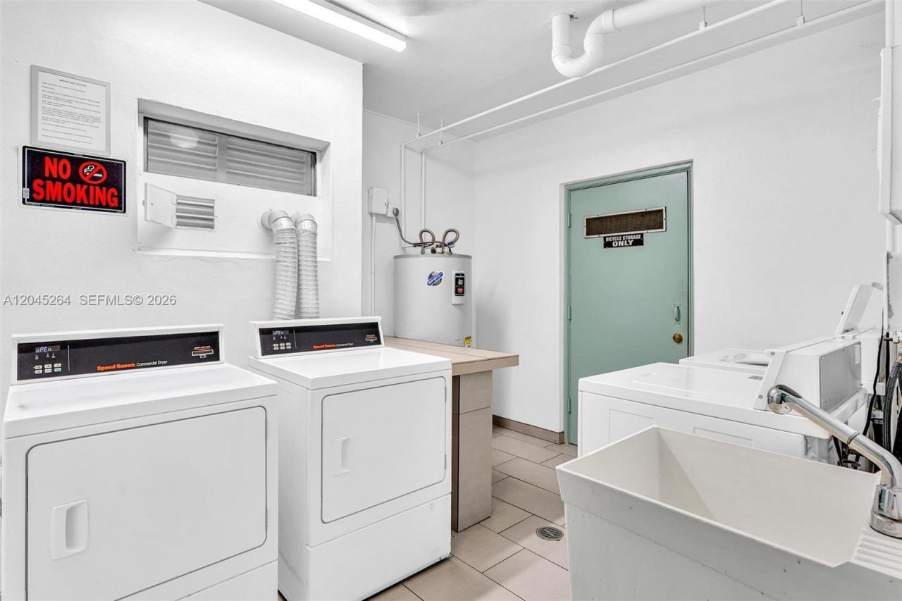 700 NE 14th Ave, Unit 307, Hallandale Beach, FL 33009 Photo