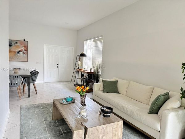 1074 Bluewood Ter , Weston, FL 33327