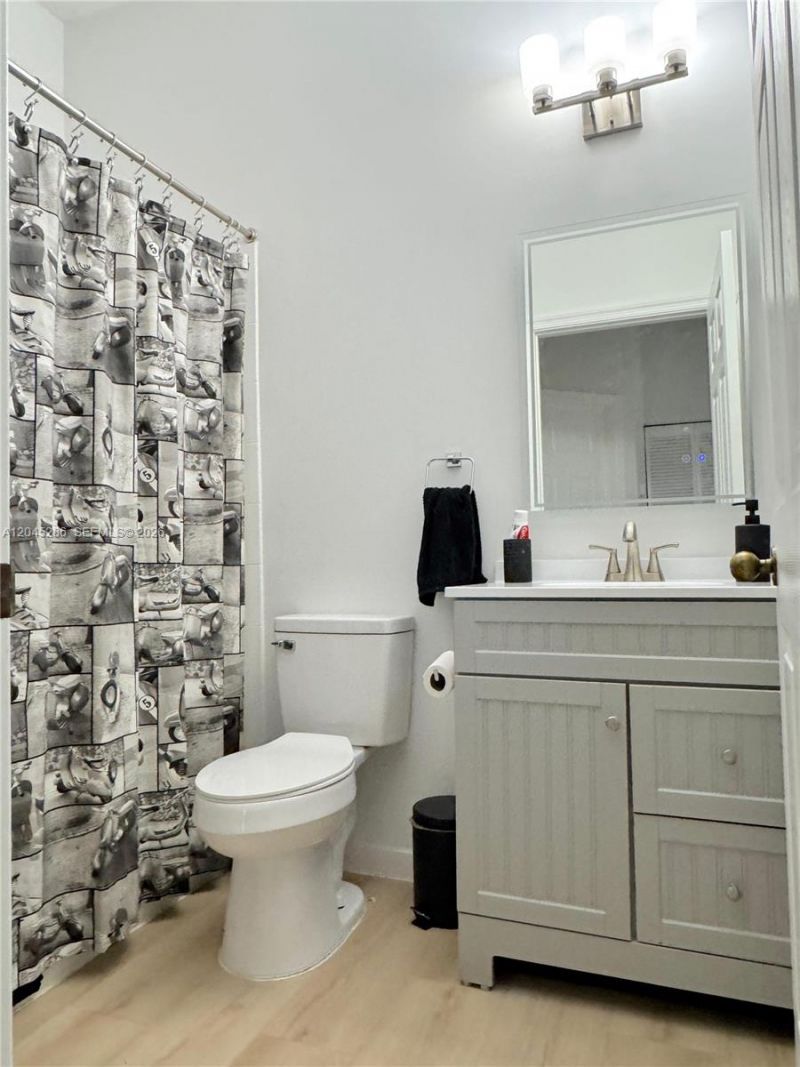 1074 Bluewood Ter, Weston, FL 33327 Photo