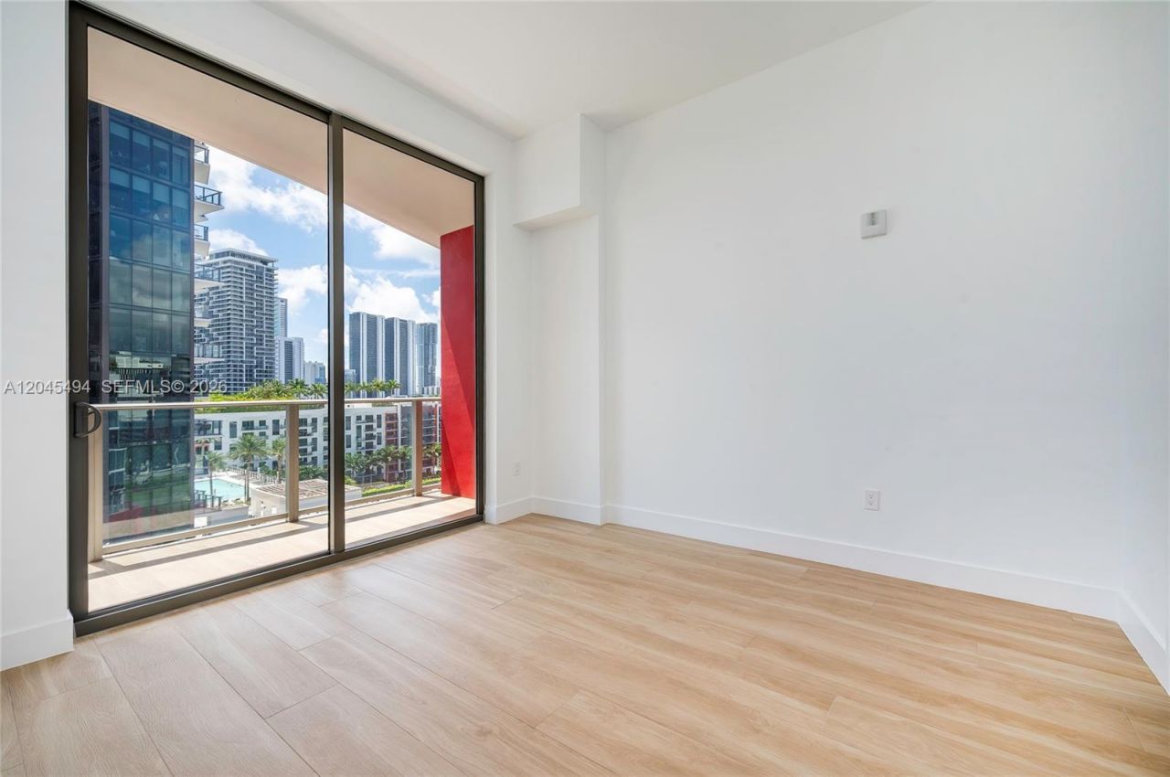 90 NE 32 Street, Unit PH1106, Miami, FL 33137 Photo