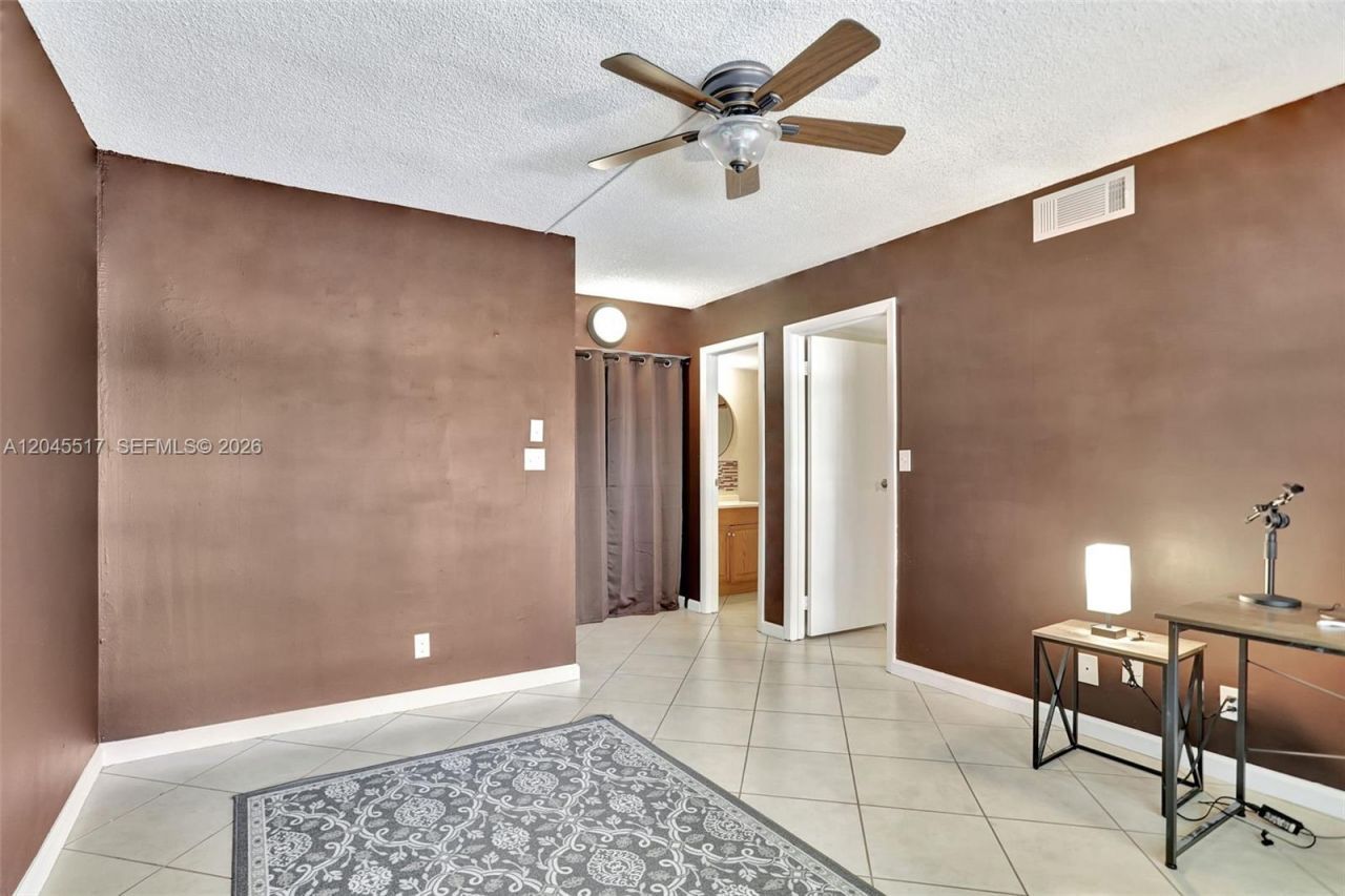 470 N Laurel Dr, Unit 1A, Margate, FL 33063 Photo