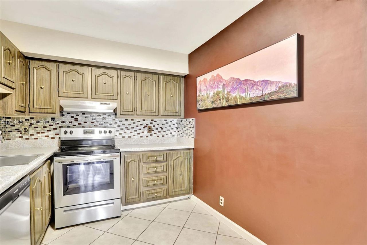 470 N Laurel Dr, Unit 1A, Margate, FL 33063 Photo