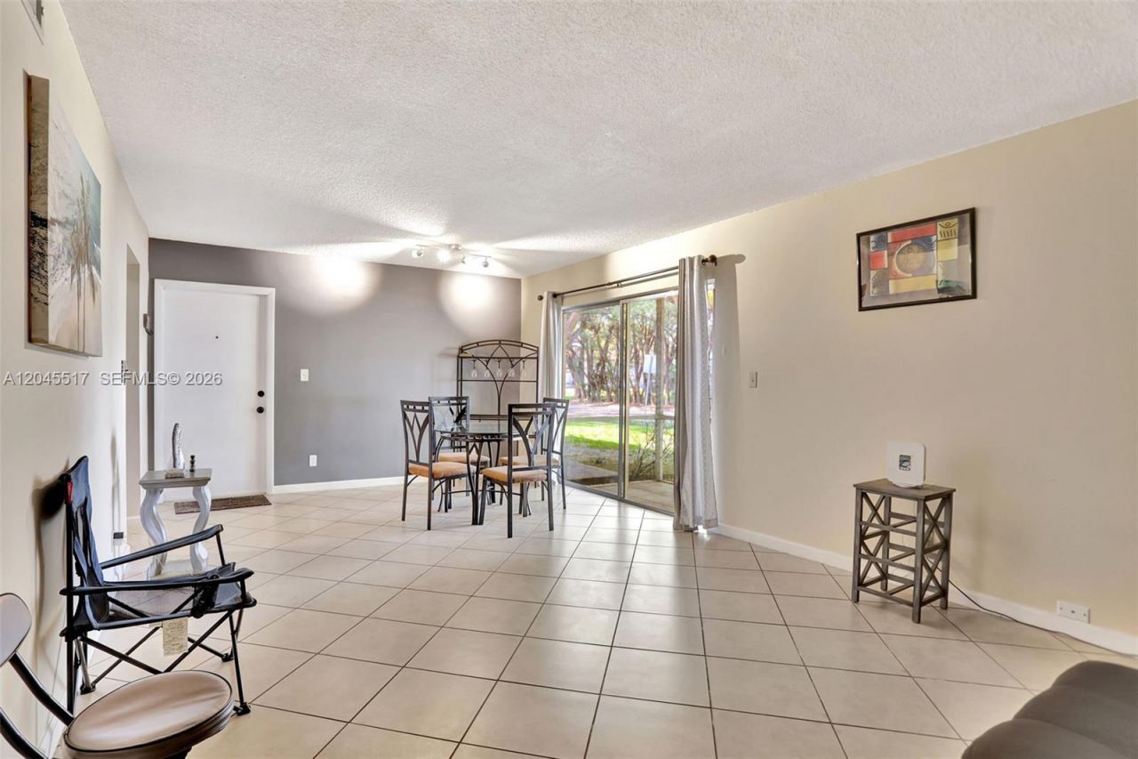 470 N Laurel Dr, Unit 1A, Margate, FL 33063 Photo