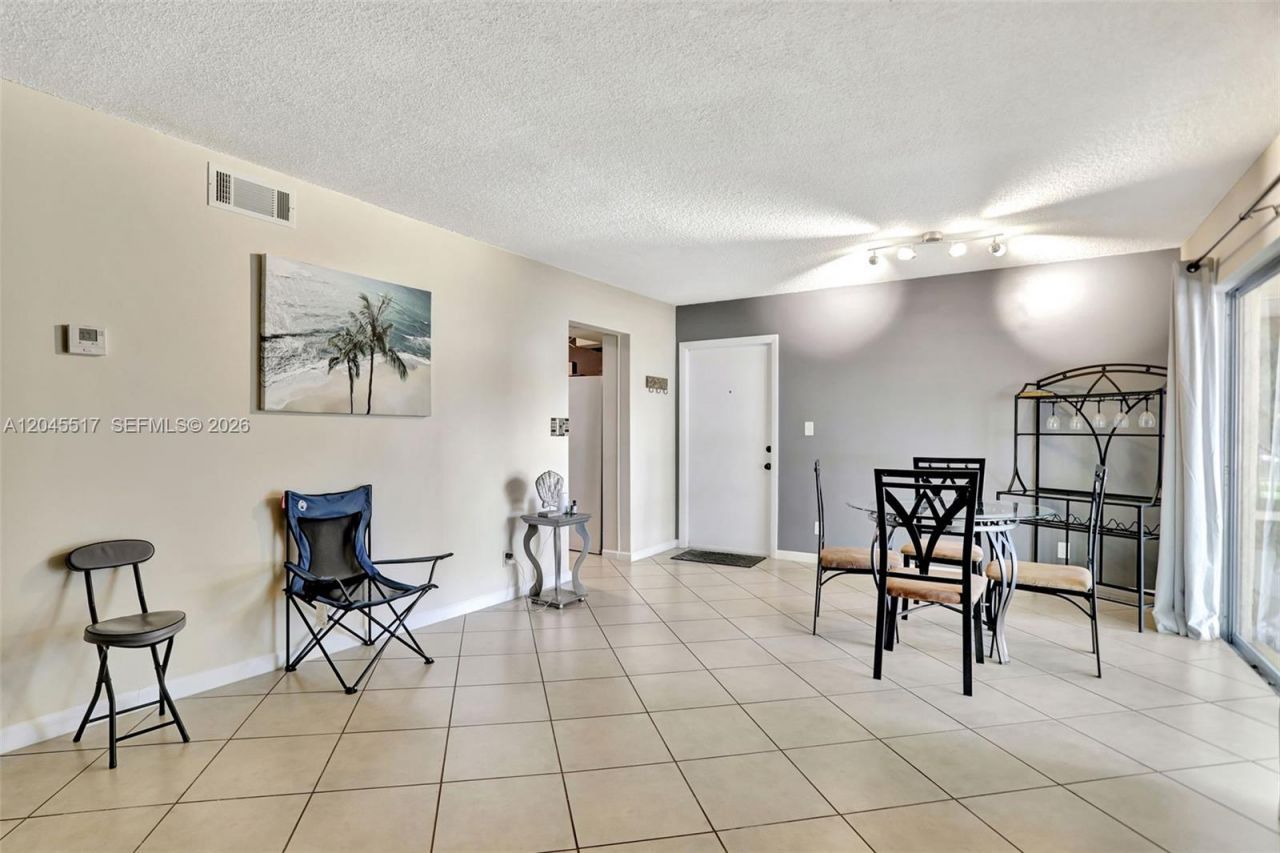 470 N Laurel Dr, Unit 1A, Margate, FL 33063 Photo