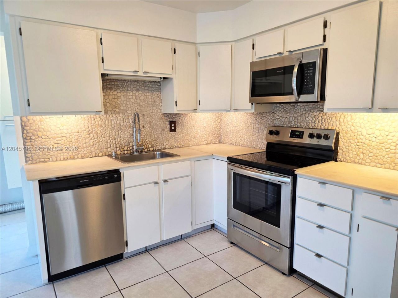 2111 N 26th Ave , Unit N, Hollywood, FL 33020 Photo