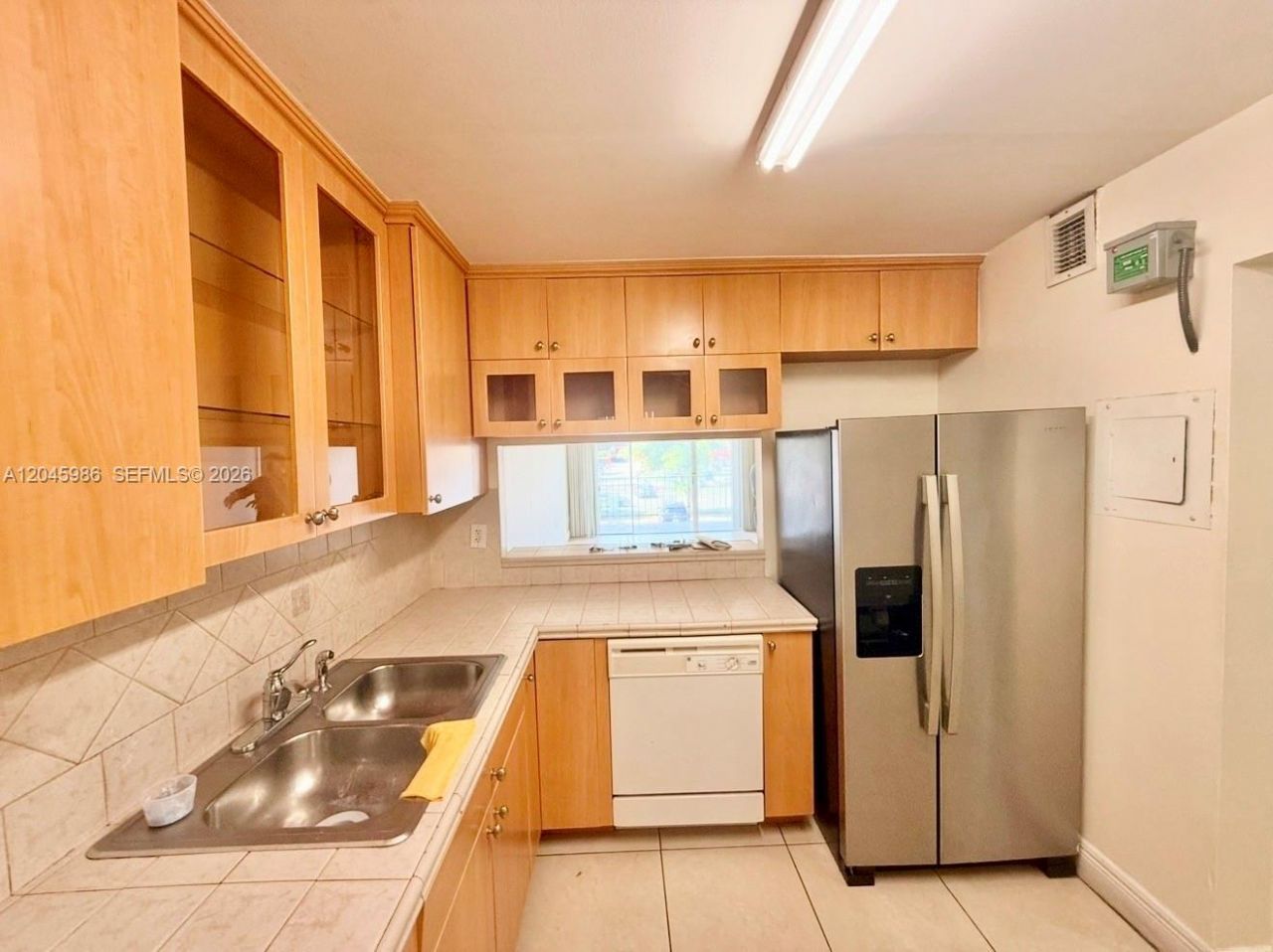 1975 W 44th Pl , Unit 203, Hialeah, FL 33012 Photo