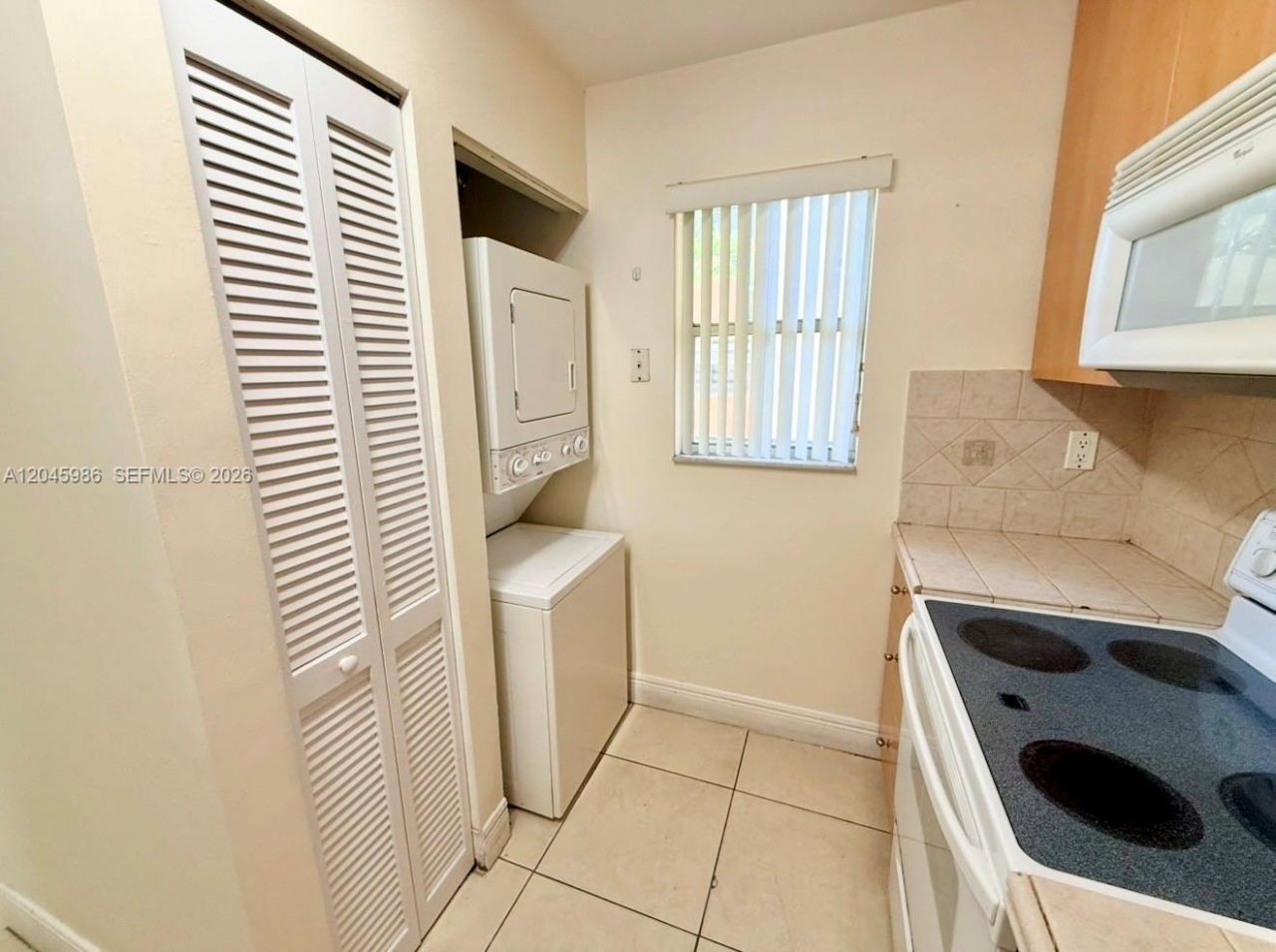 1975 W 44th Pl , Unit 203, Hialeah, FL 33012 Photo