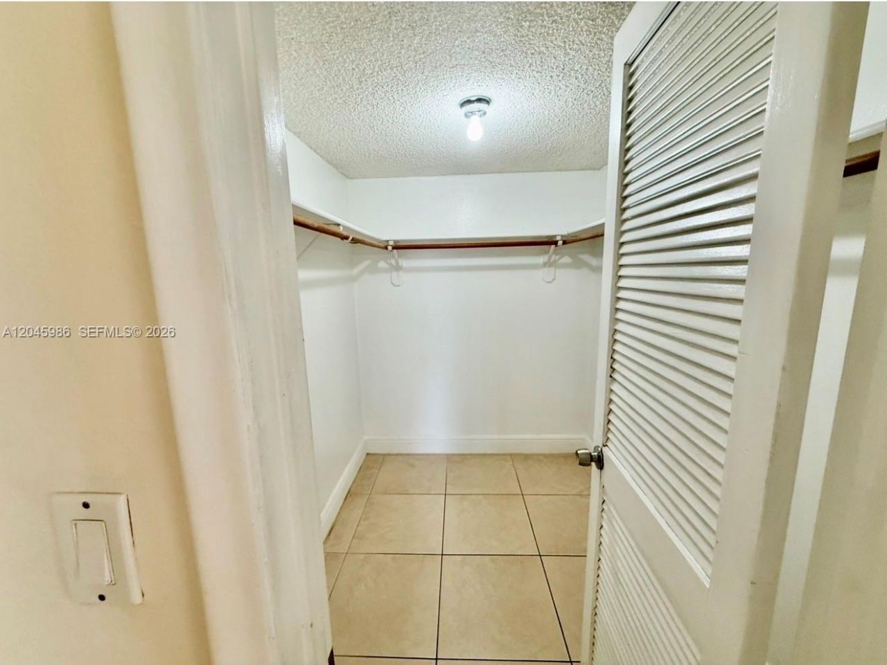 1975 W 44th Pl , Unit 203, Hialeah, FL 33012 Photo