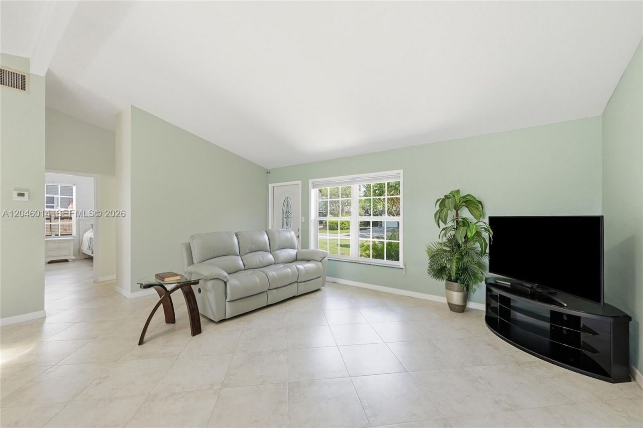 1625 SW 5th Ct , Fort Lauderdale, FL 33312 Photo