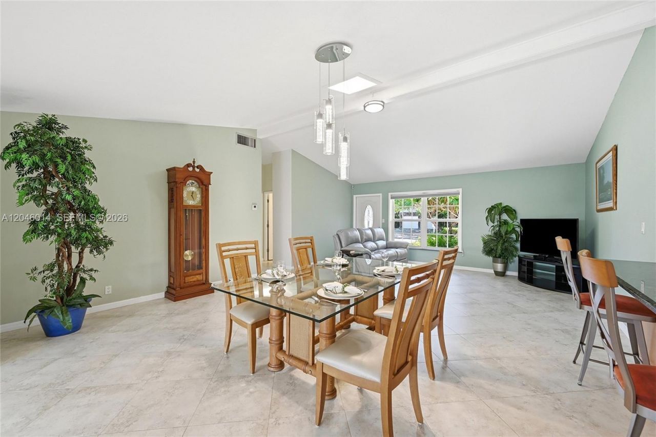 1625 SW 5th Ct , Fort Lauderdale, FL 33312 Photo