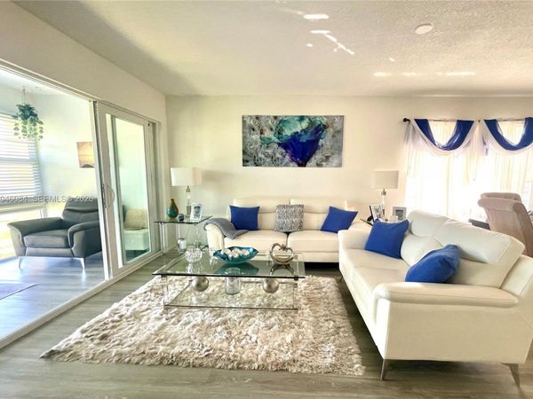 5980 NW 64th Ave, Unit 312, Tamarac, FL 33319