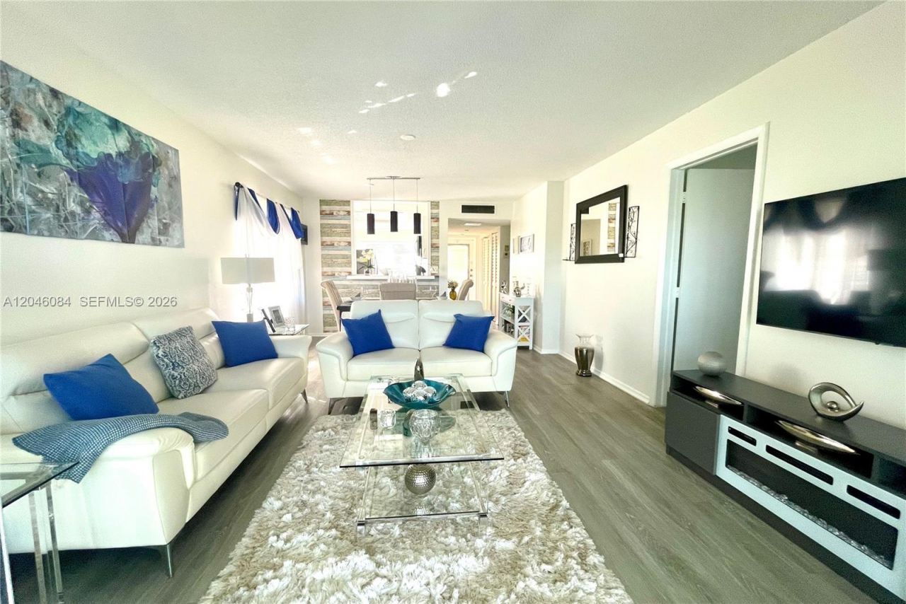 5980 NW 64th Ave, Unit 312, Tamarac, FL 33319 Photo