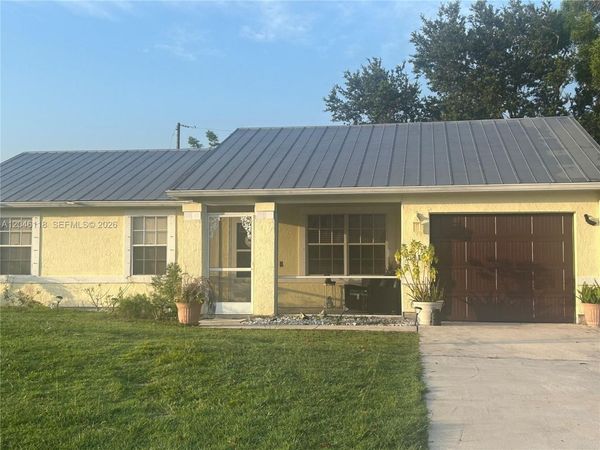 5411 NW Consumer Ave , Port St. Lucie, FL 34983