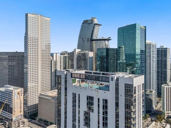 151 SE 1st St , Unit PH07, Miami, FL 33131