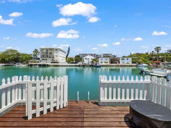 8135 Crespi Blvd , Unit 4, Miami Beach, FL 33141