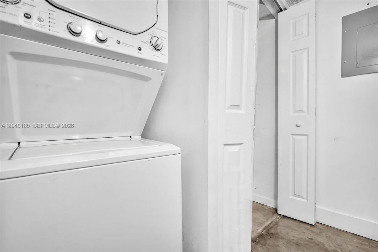4720 SW 62nd Way , Unit 103, Davie, FL 33314 Photo