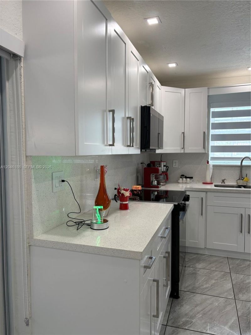 734 E 39th St , Hialeah, FL 33013 Photo