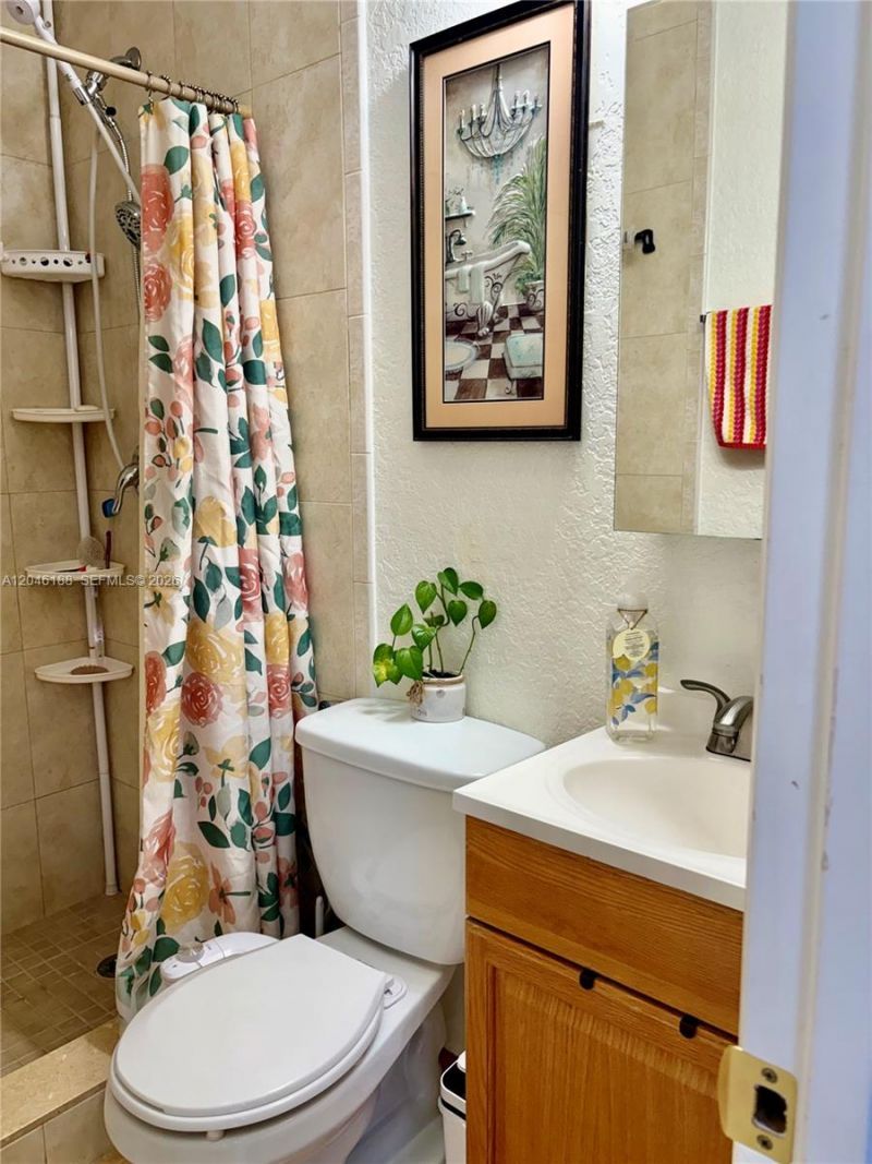 734 E 39th St , Hialeah, FL 33013 Photo