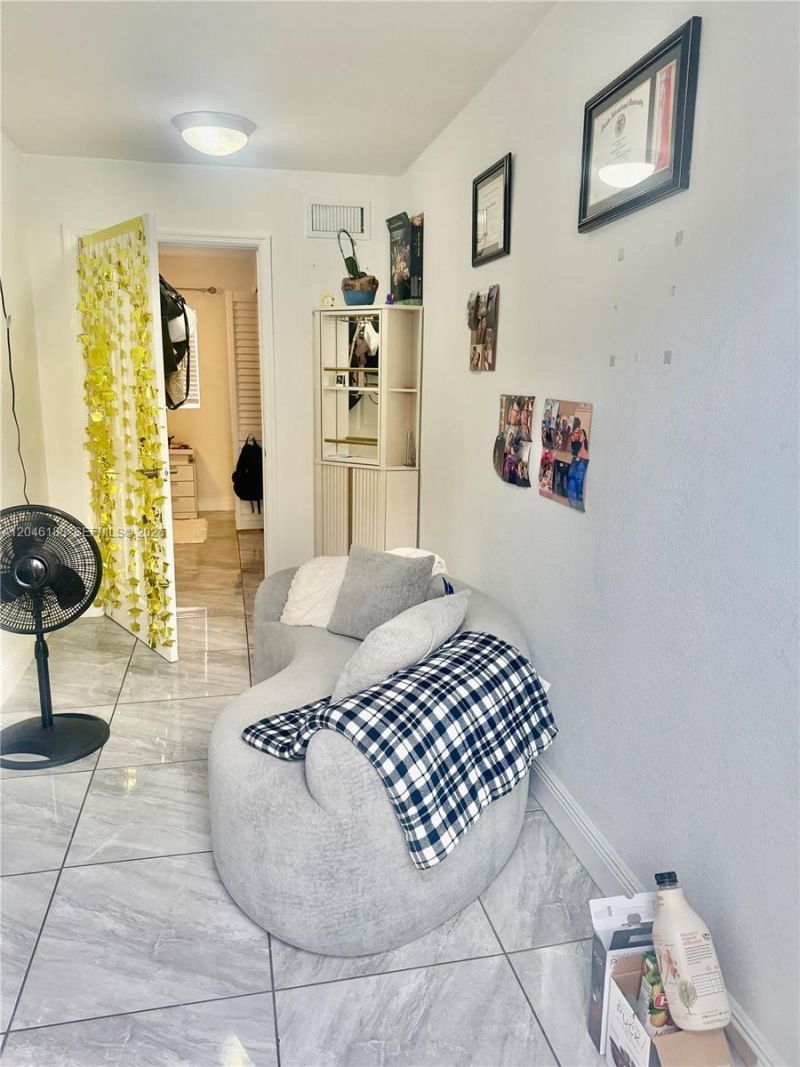 734 E 39th St , Hialeah, FL 33013 Photo