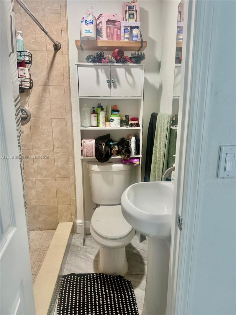 734 E 39th St , Hialeah, FL 33013 Photo