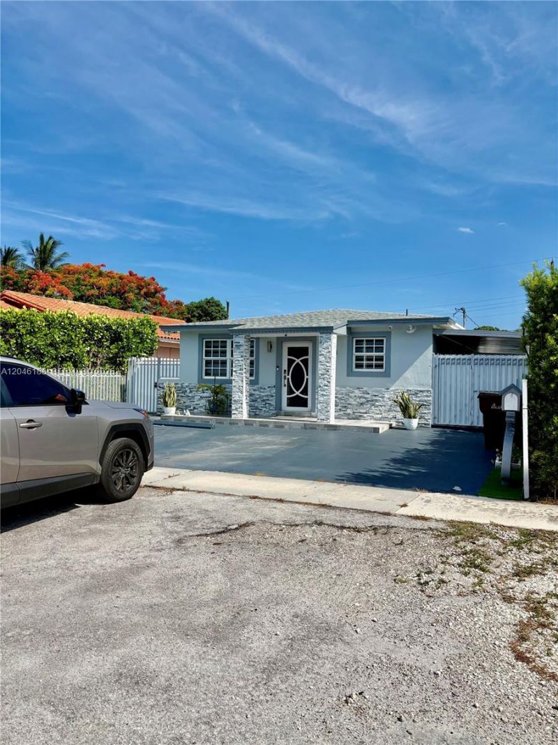 734 E 39th St , Hialeah, FL 33013 Photo