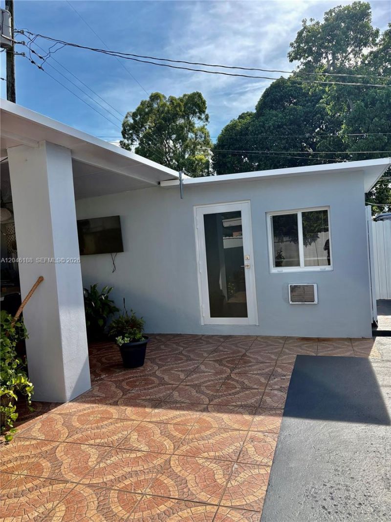 734 E 39th St , Hialeah, FL 33013 Photo