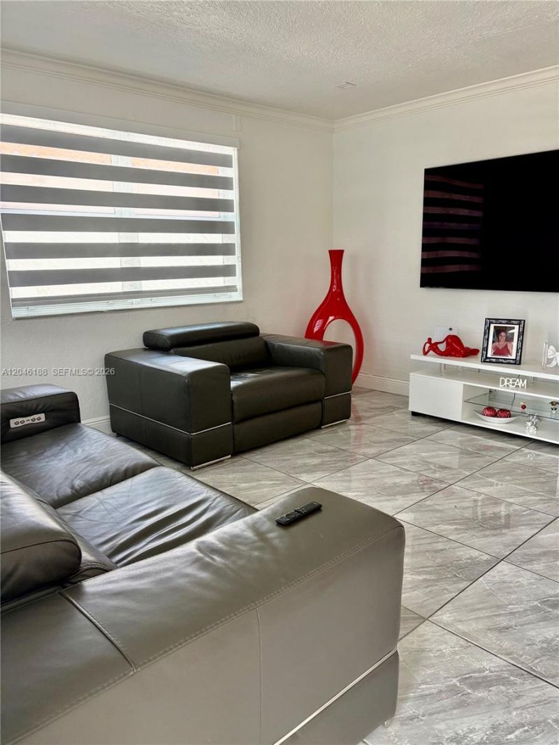 734 E 39th St , Hialeah, FL 33013 Photo