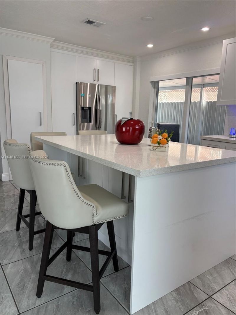 734 E 39th St , Hialeah, FL 33013 Photo