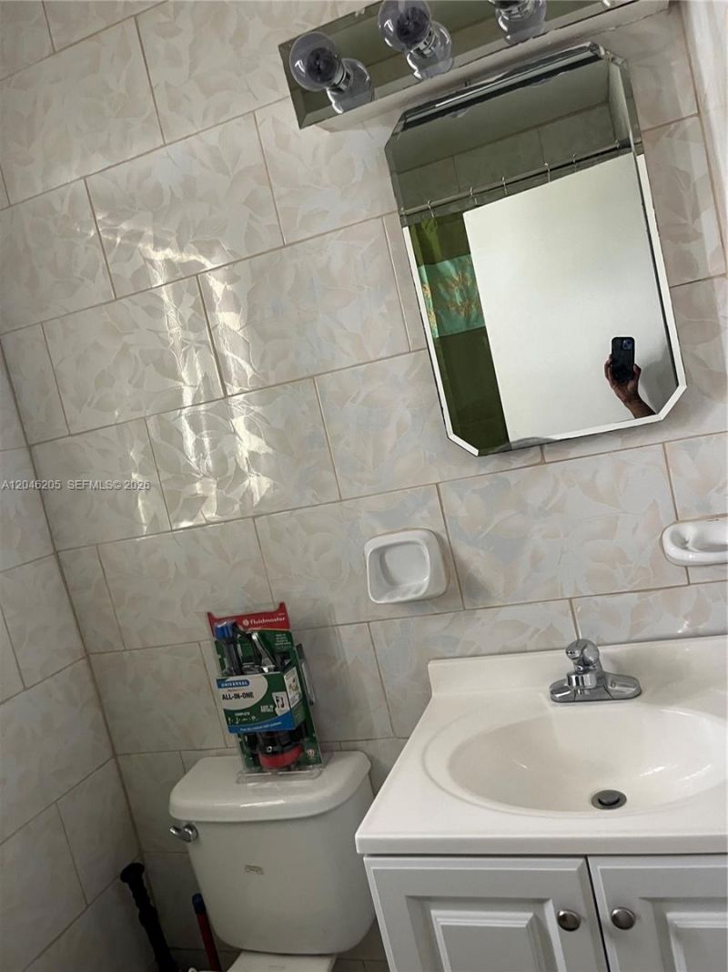 19821 NE 13th Ct , Unit 1, Miami, FL 33179 Photo