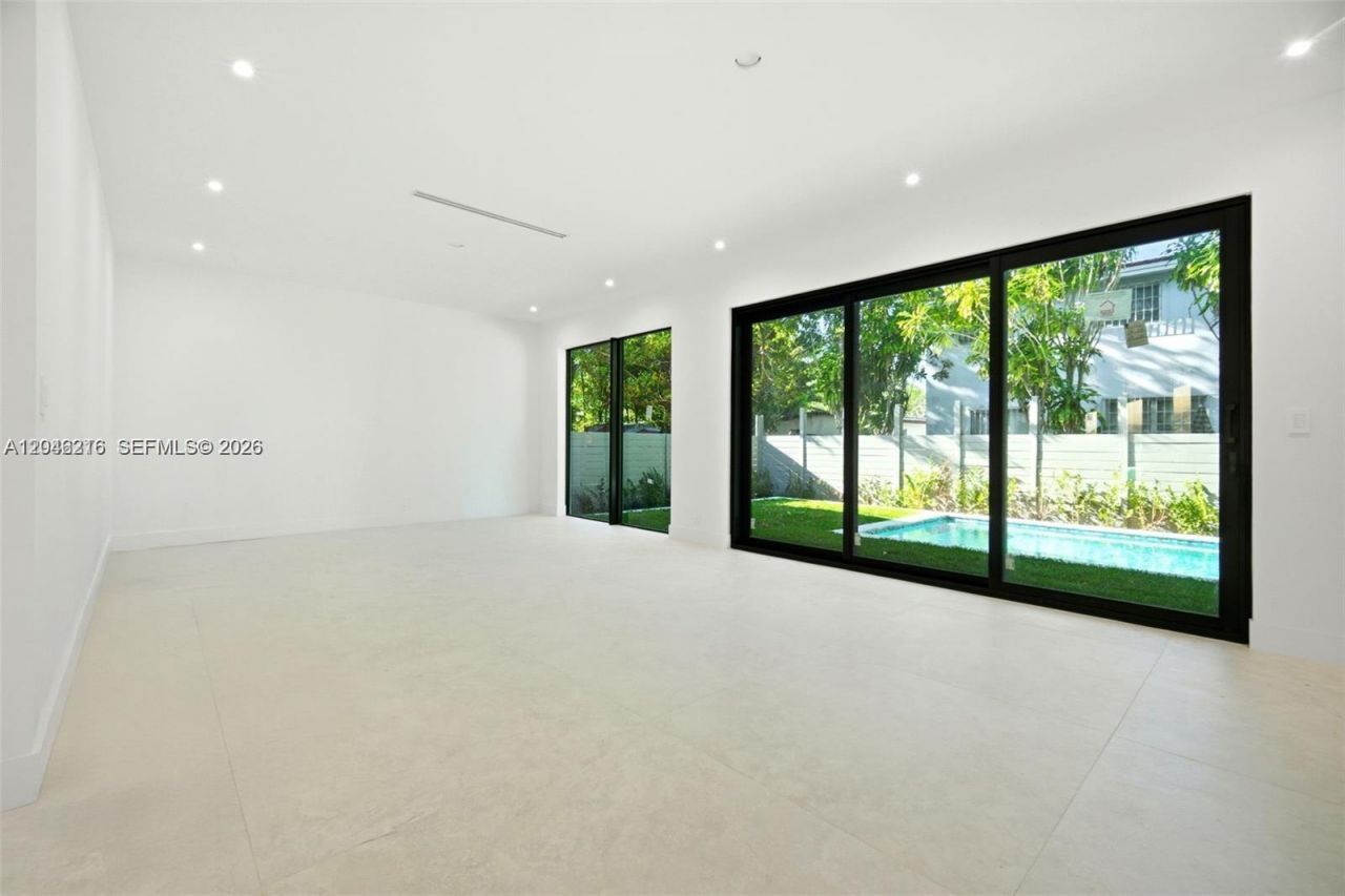 3545 Florida Ave , Miami, FL 33133 Photo
