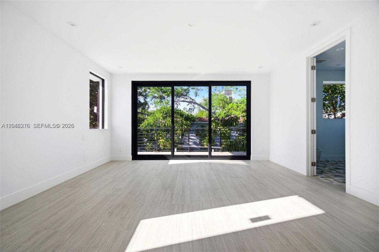 3545 Florida Ave , Miami, FL 33133 Photo