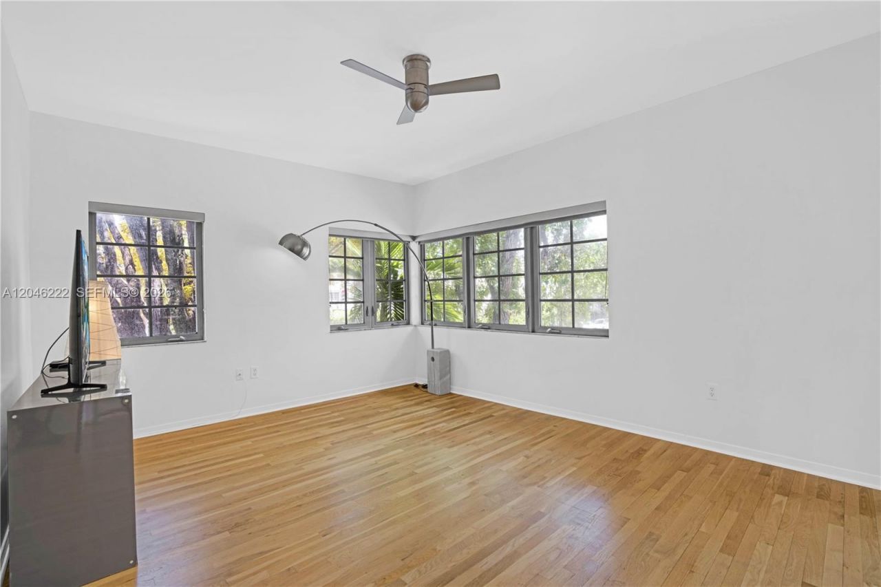 1600 Michigan Ave , Unit 6, Miami Beach, FL 33139 Photo