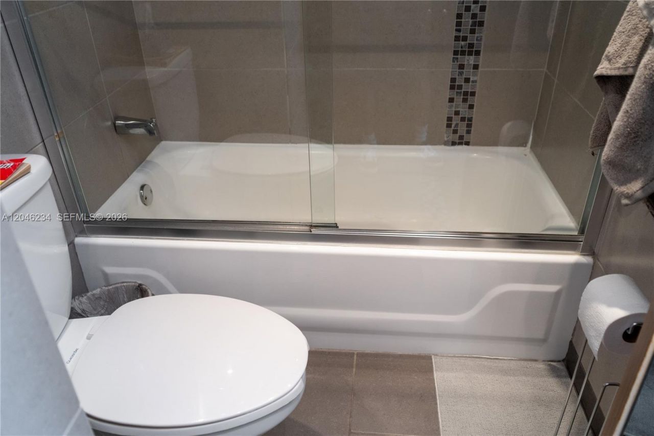 1600 S Ocean Dr, Unit 8I, Hollywood, FL 33019 Photo