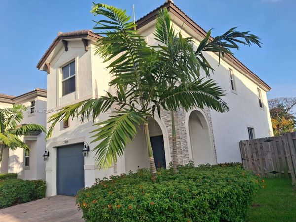 2439 NW 131st Cir , Miami, FL 33167