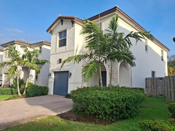 2439 NW 131st Cir , Miami, FL 33167