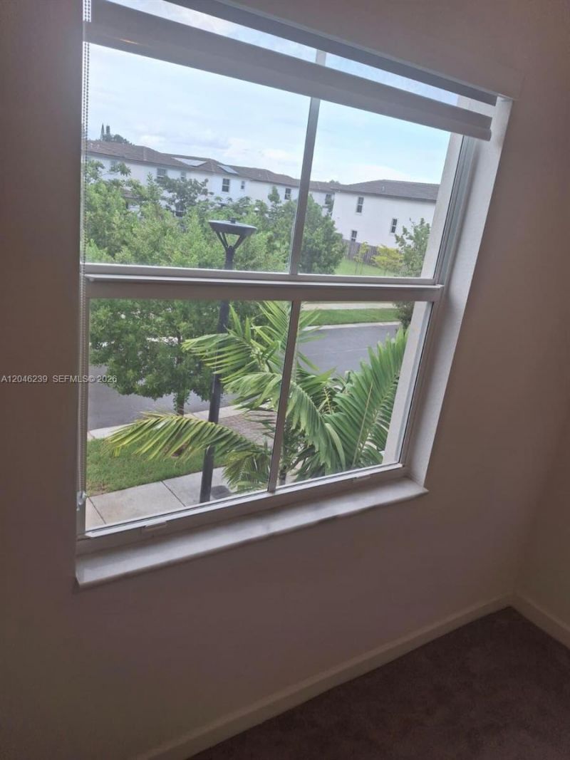 2439 NW 131st Cir, Miami, FL 33167 Photo