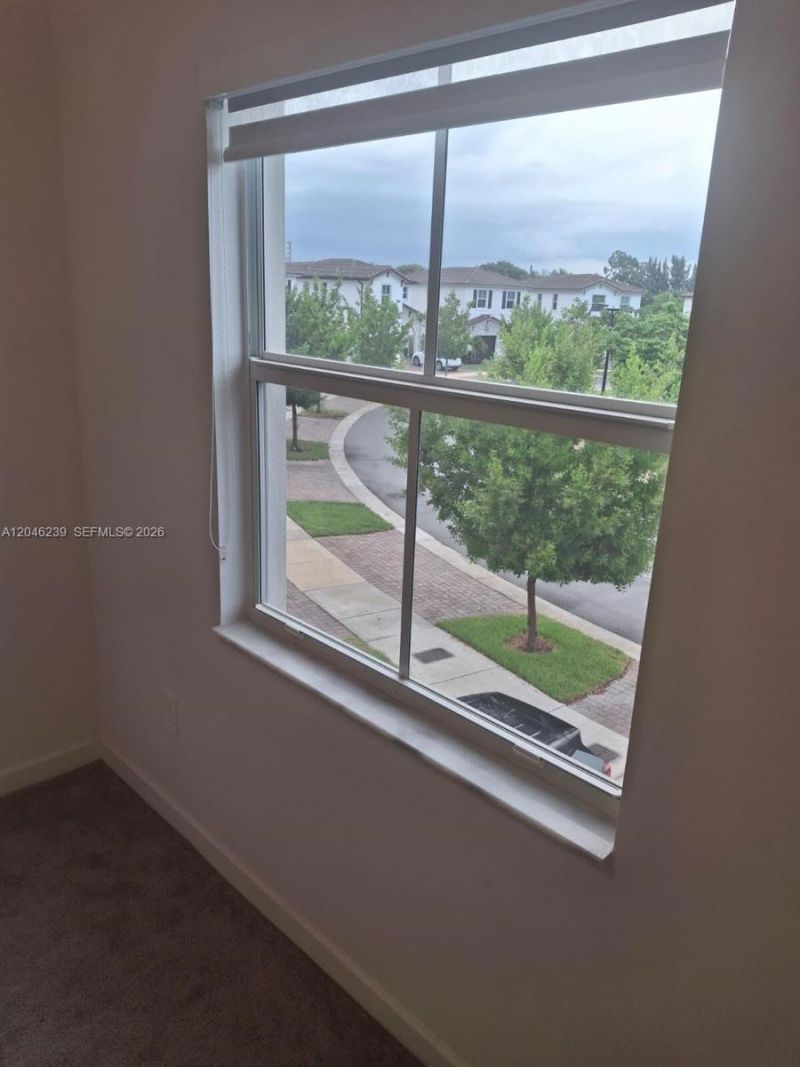 2439 NW 131st Cir, Miami, FL 33167 Photo