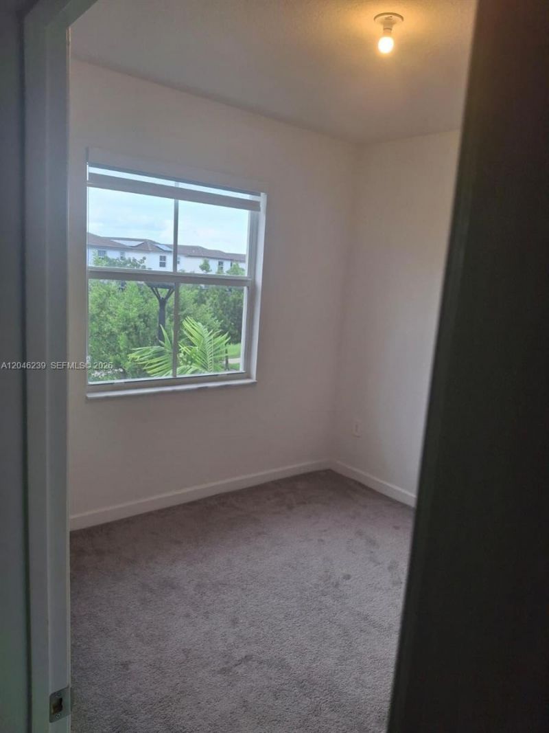 2439 NW 131st Cir, Miami, FL 33167 Photo