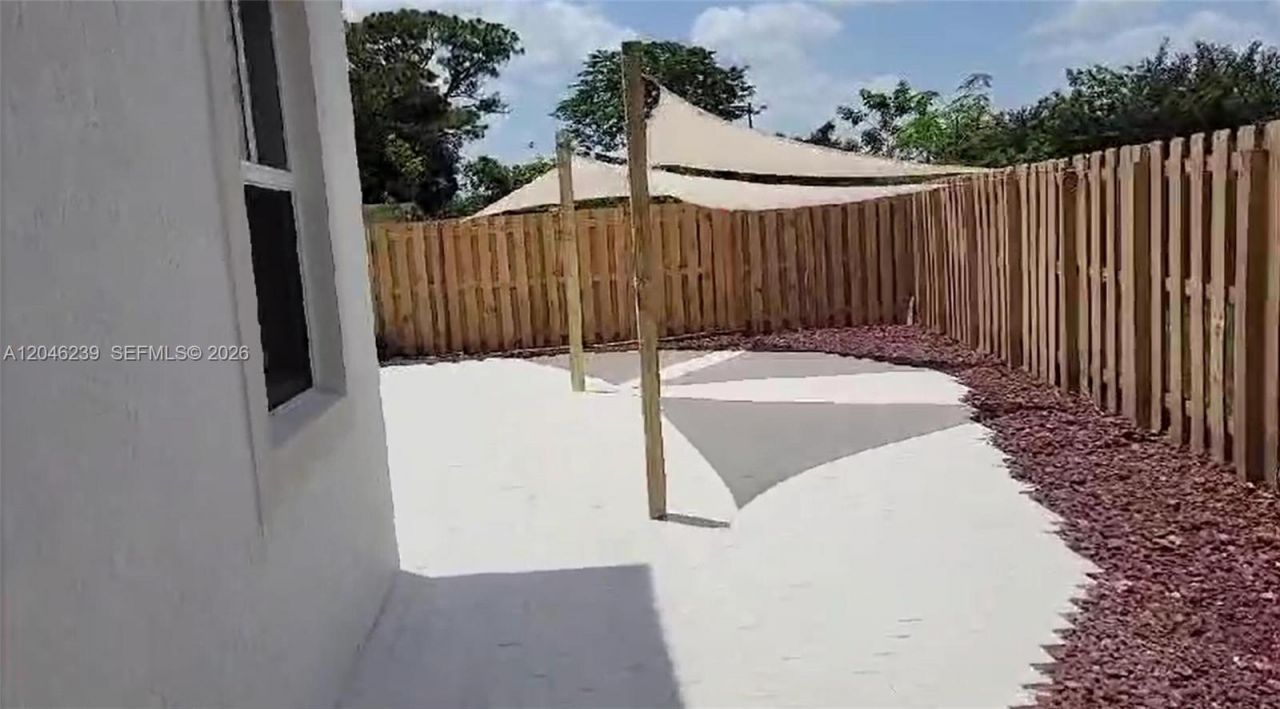 2439 NW 131st Cir, Miami, FL 33167 Photo