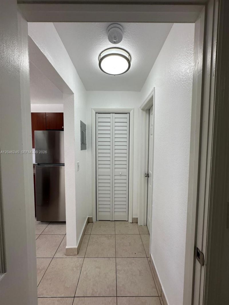 16120 NE 19th Pl , Unit 3, North Miami Beach, FL 33162 Photo