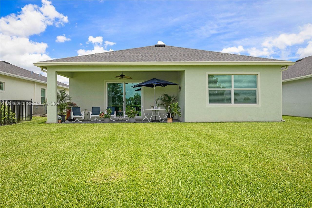 1000 SE Crosswood Way, Port Saint Lucie, FL 34984 Photo
