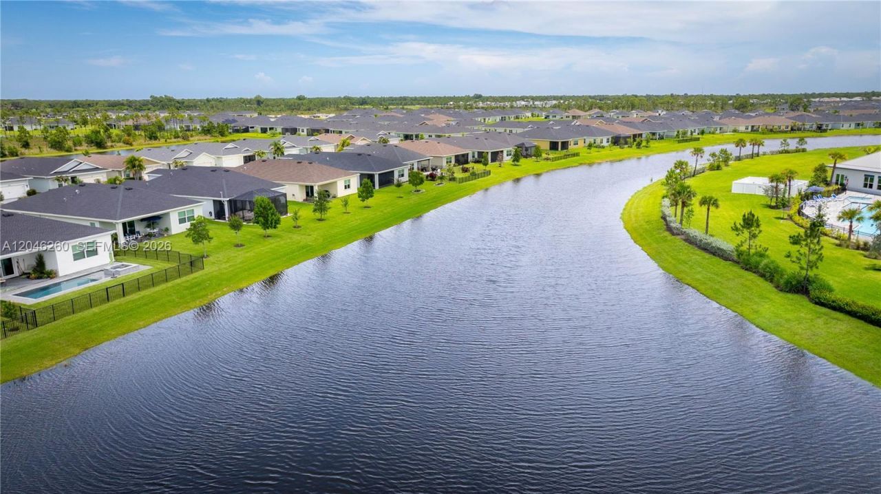 1000 SE Crosswood Way, Port Saint Lucie, FL 34984 Photo