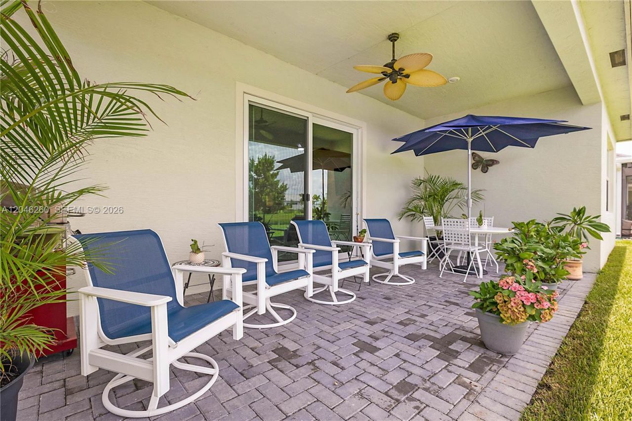 1000 SE Crosswood Way, Port Saint Lucie, FL 34984 Photo
