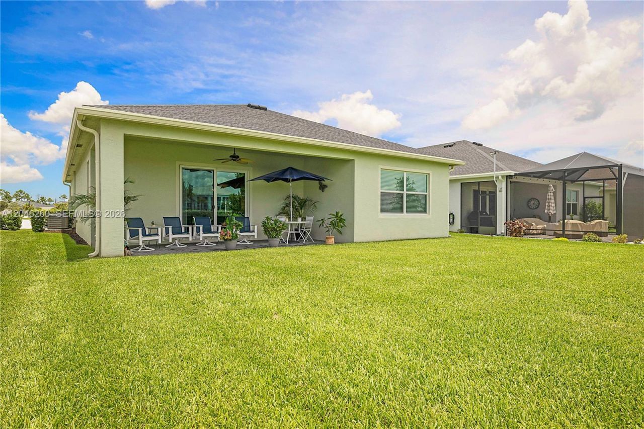 1000 SE Crosswood Way, Port Saint Lucie, FL 34984 Photo