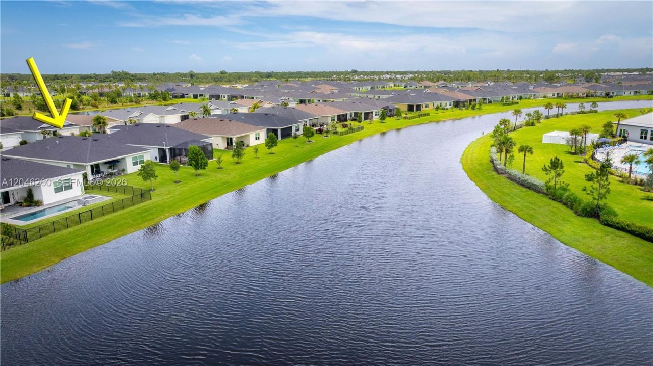 1000 SE Crosswood Way, Port Saint Lucie, FL 34984 Photo