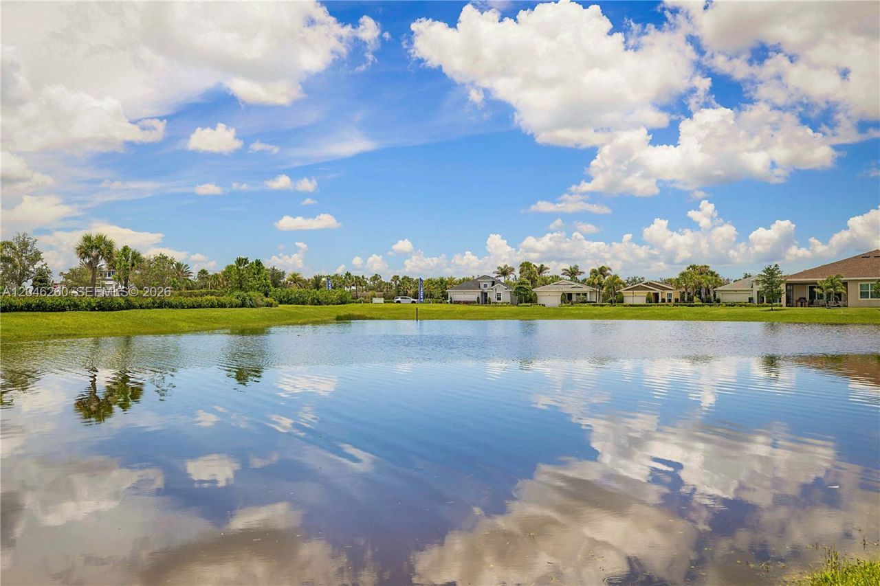 1000 SE Crosswood Way, Port Saint Lucie, FL 34984 Photo